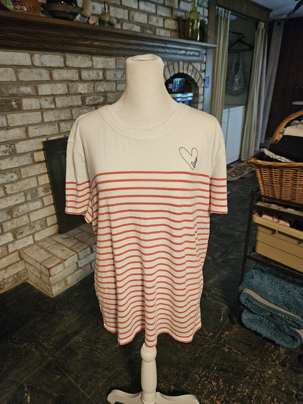 Summer Clearance LOFT White Red Stripe Crewneck Tee w/ Love Graphic